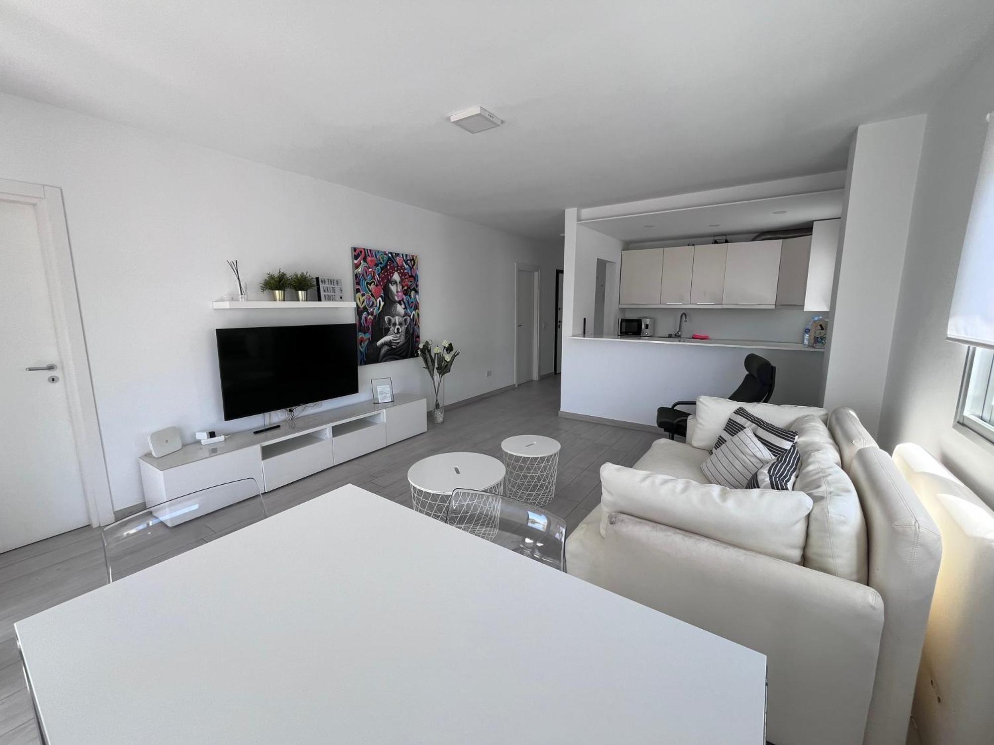 The White Heart House - Attic Sea View *