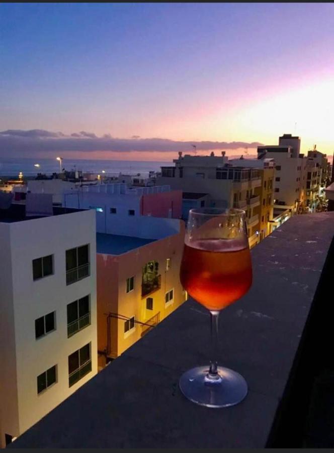 The White Heart House - Attic Sea View Apartamento
